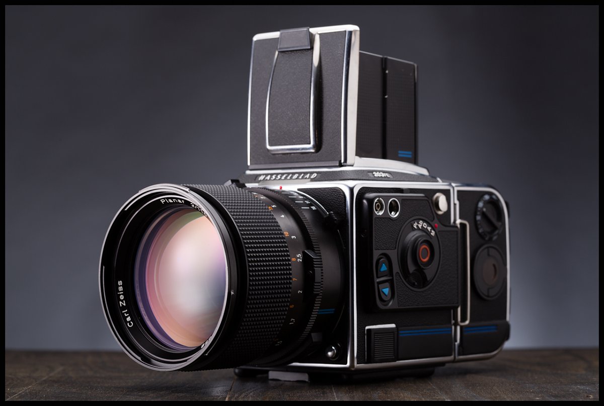 Hasselblad-203-FE-2.jpg